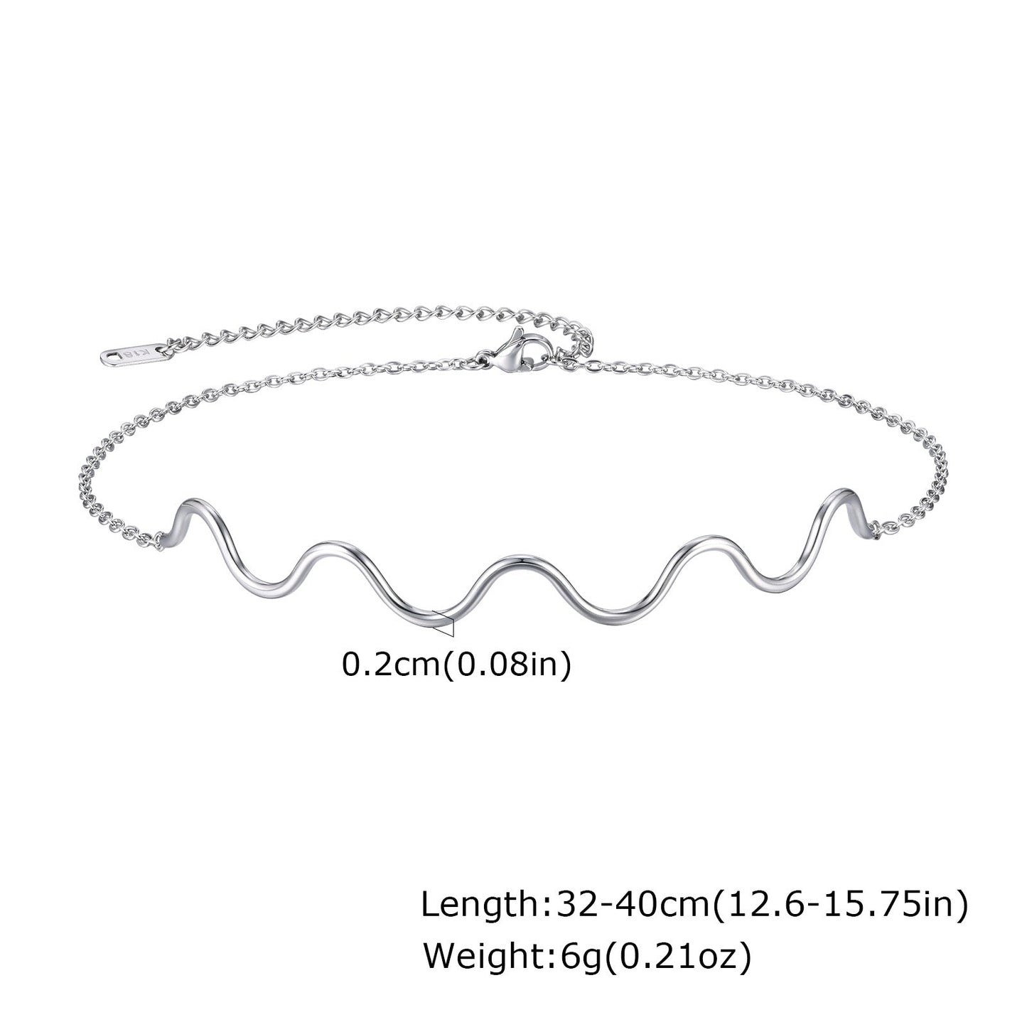 Κολιέ Luna Choker φορεμένο