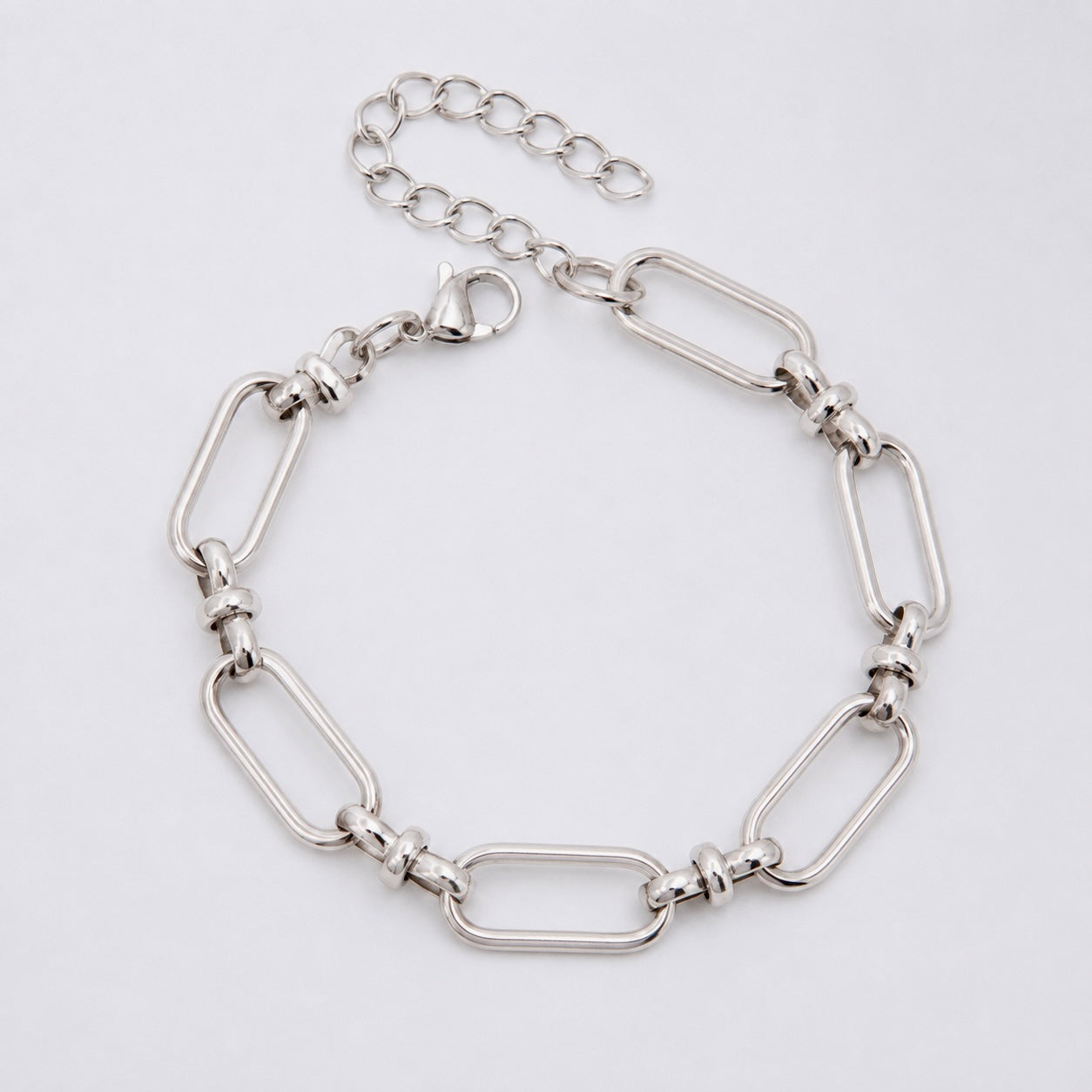 Βραχιόλι Alessia Hand Chain, κοντινή λήψη