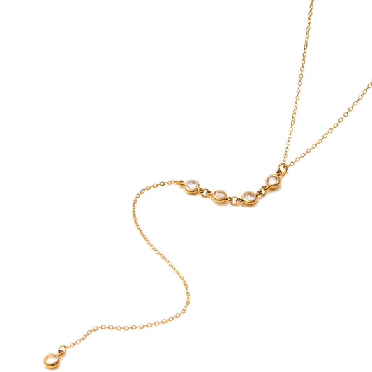 Κολιέ Karyna Tie Chain, κούμπωμα ασφαλείας, κοντινή λήψη