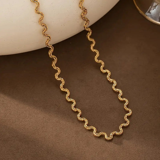 Κολιέ Melanie chain, επίστρωση PVD, κοντινή λήψη