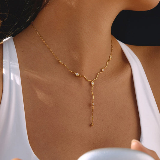 Κολιέ Portofino Tie Chain με κυματιστό σχέδιο, επιχρυσωμένο 18Κ, ανοξείδωτο ατσάλι